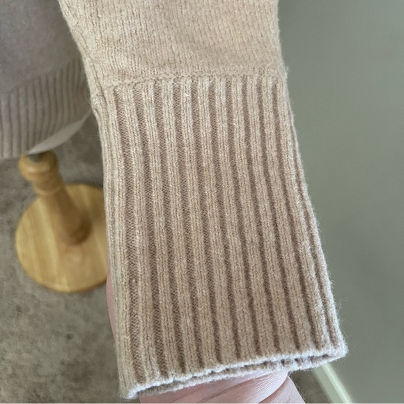 CYNTHIA ROWLEY Blush Pink Wool Blend V Neck Sweater - Picture 5 of 7